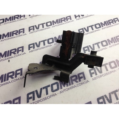 Кронштейн проводки Skoda Octavia A5 Combi 2004-2013 1K0971615DD